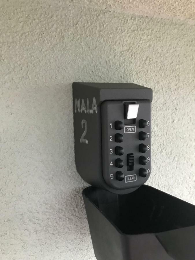 ロヴィニNalaアパートメント エクステリア 写真